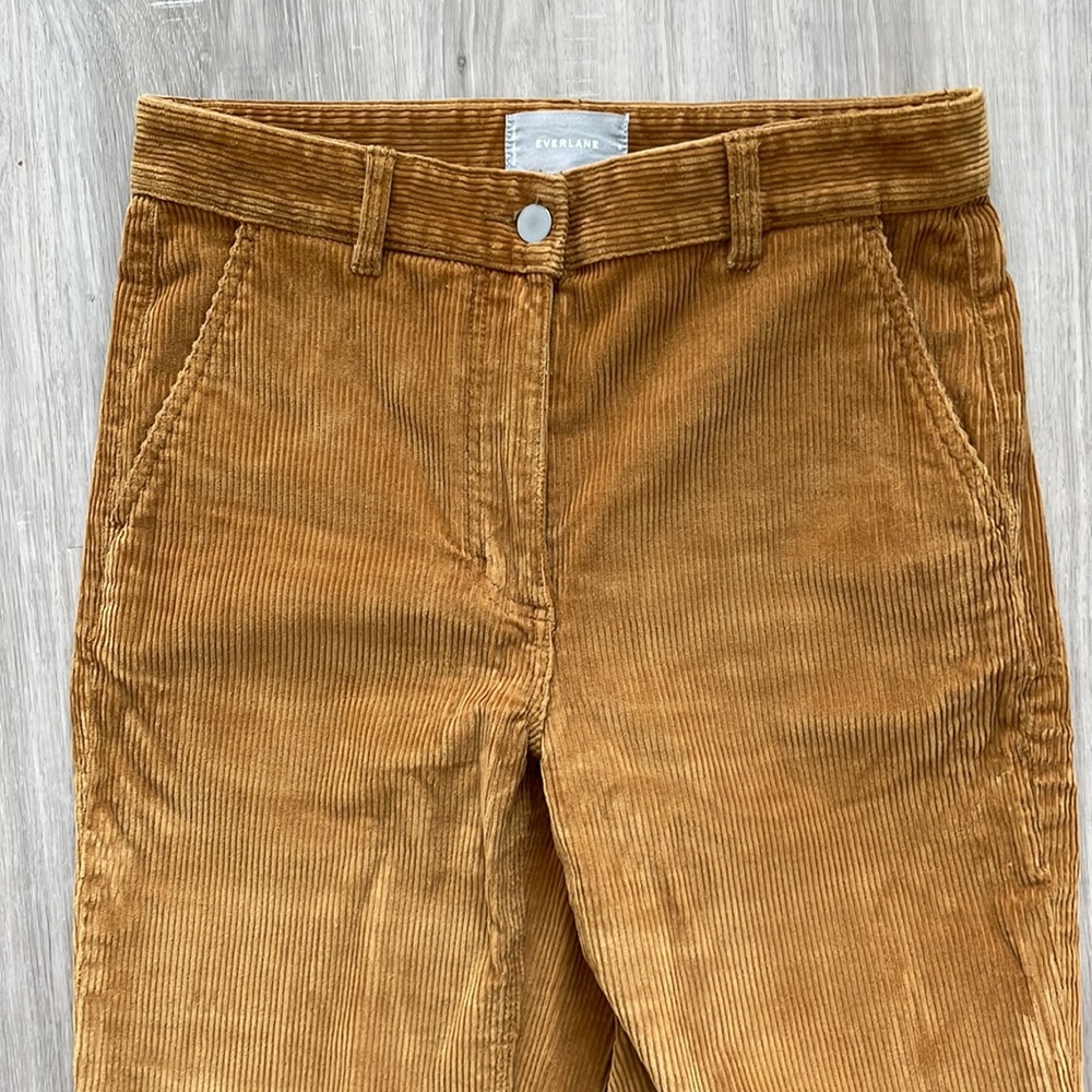 Everlane Corduroy Strsight Leg Crop. Size 8.